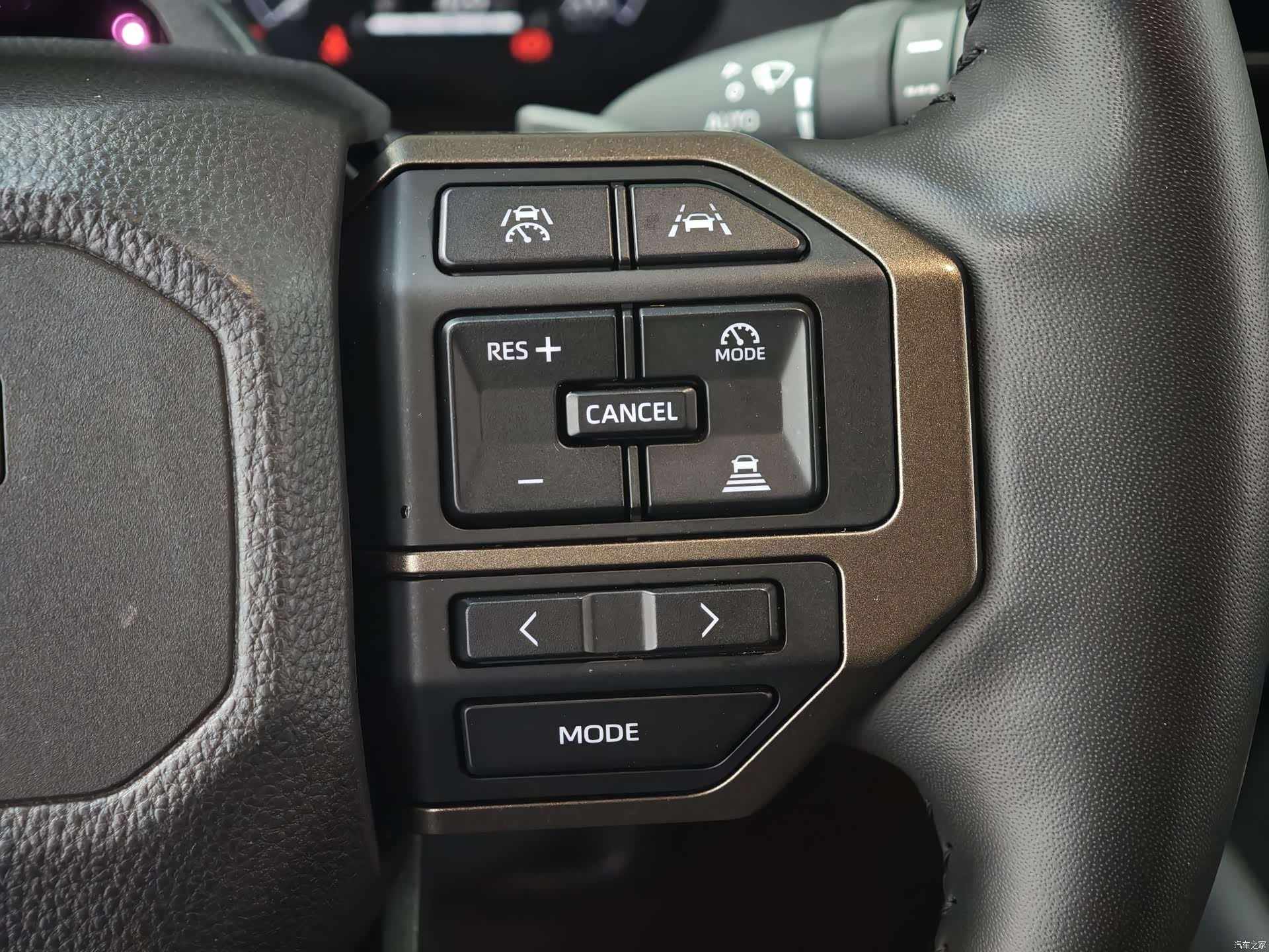 Toyota Prado, 2025 24
