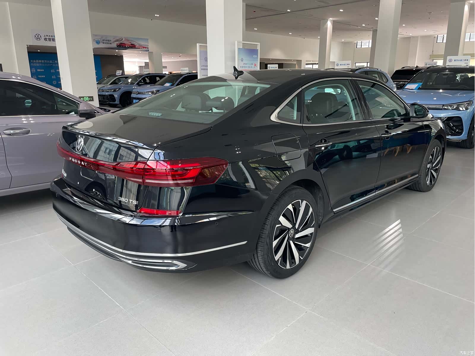 Volkswagen Passat, 2025 10