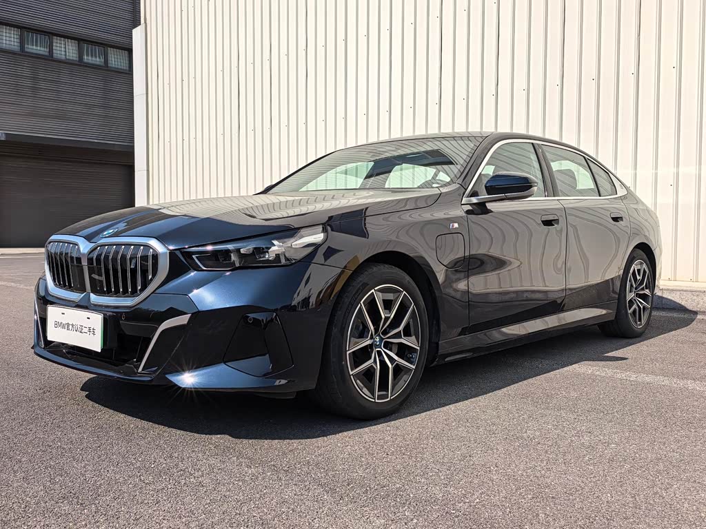 BMW i5