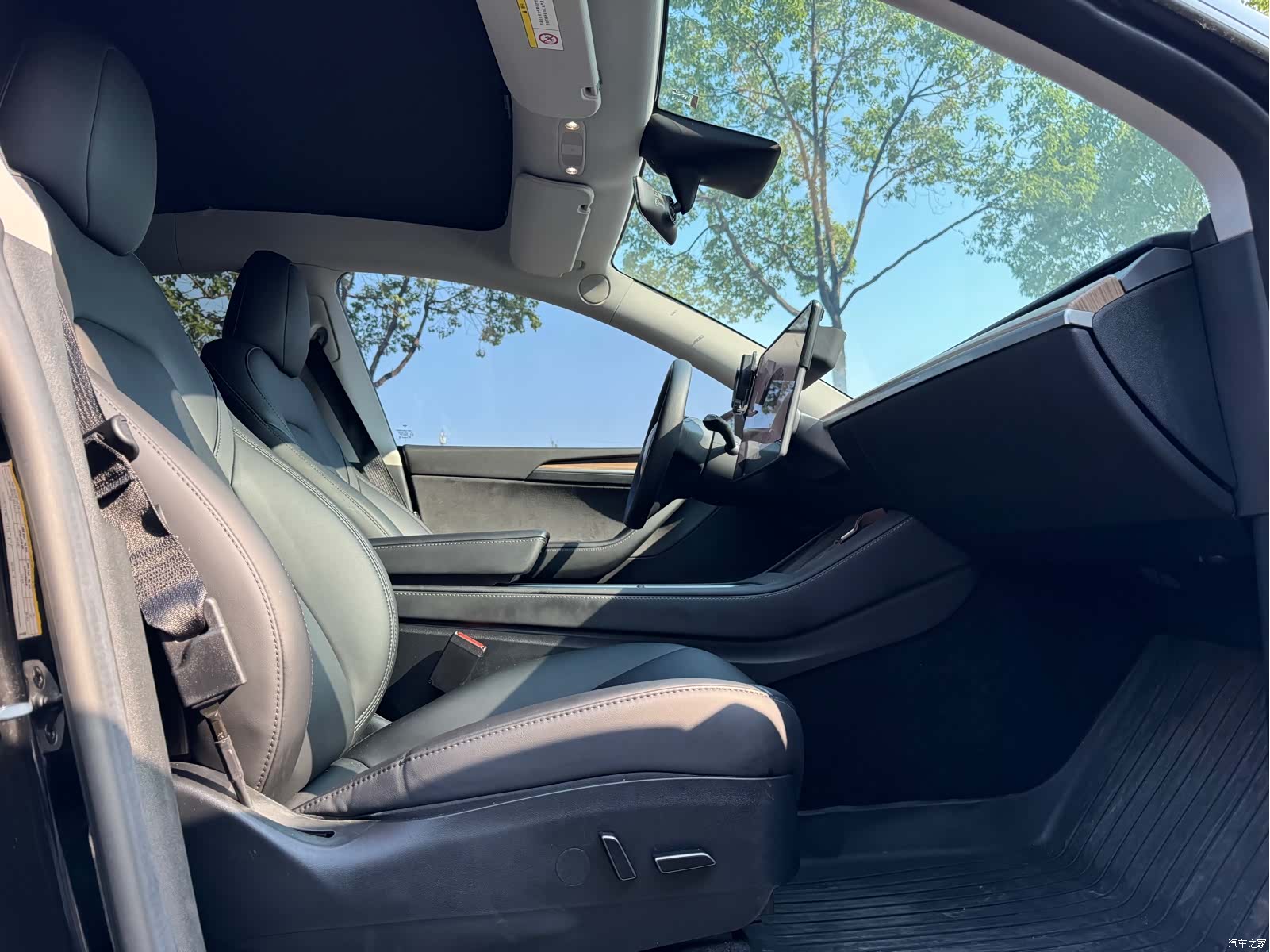 Tesla Model Y, 2023 11