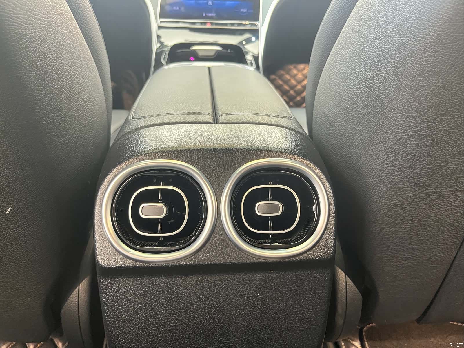 Mercedes-Benz C-Class, 2022 18