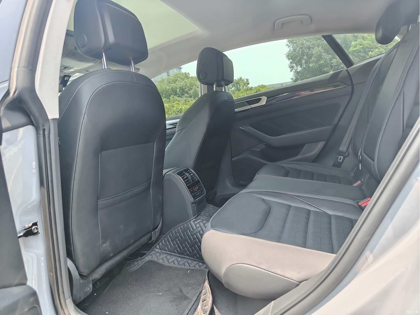 Volkswagen CC, 2023 все фото
