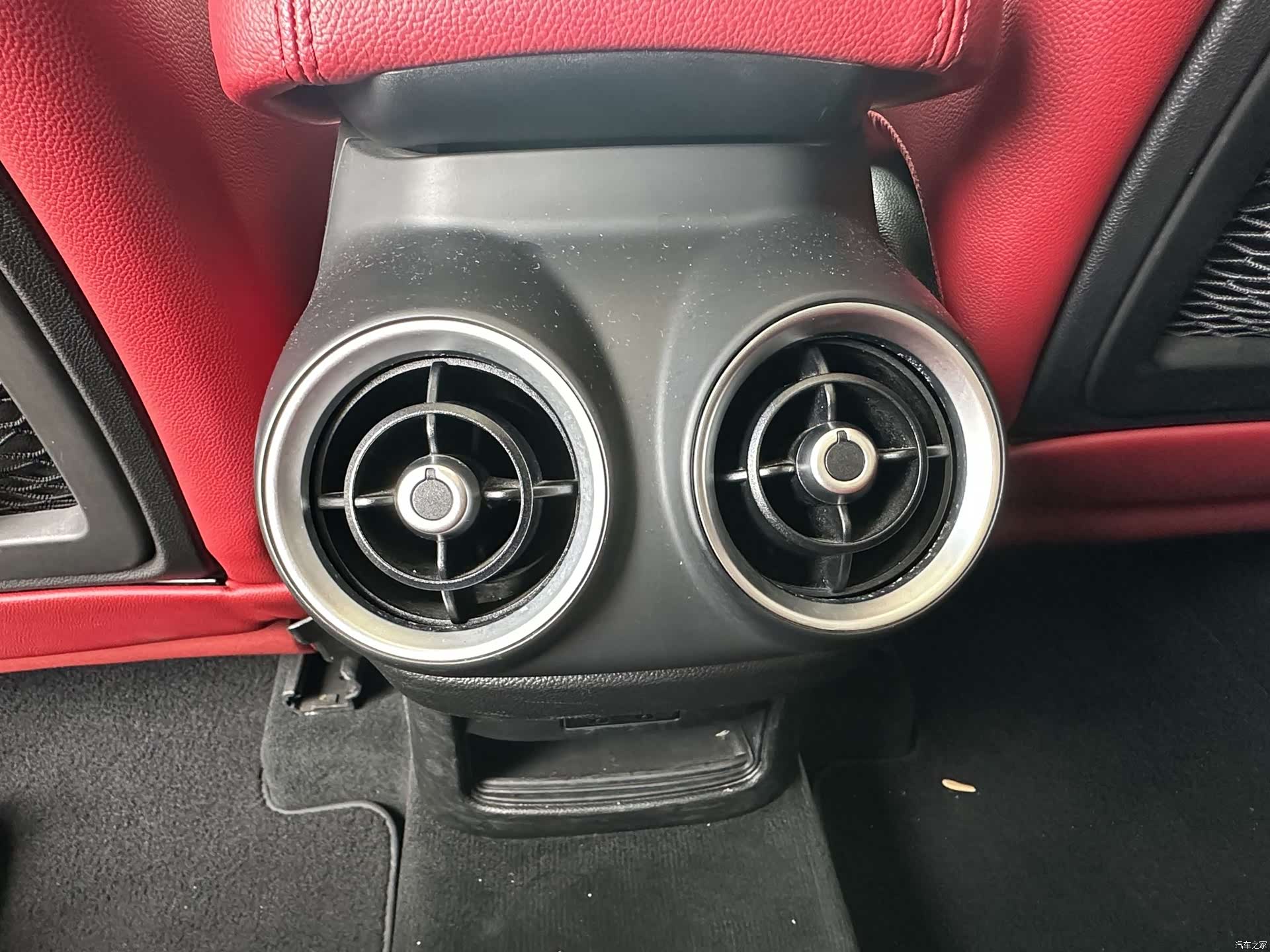 Alfa Romeo Stelvio, 2018 7