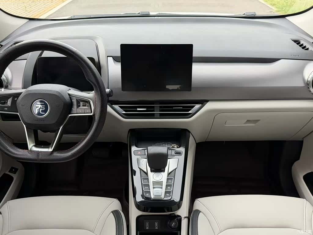 BYD Yuan, 2022 10
