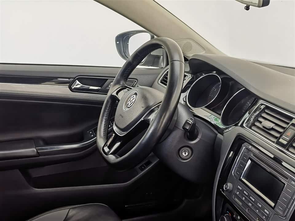 Volkswagen Sagitar Volkswagen Sagitar