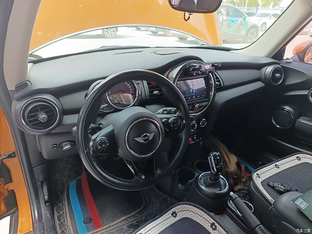 Mini ONE, 2018 10