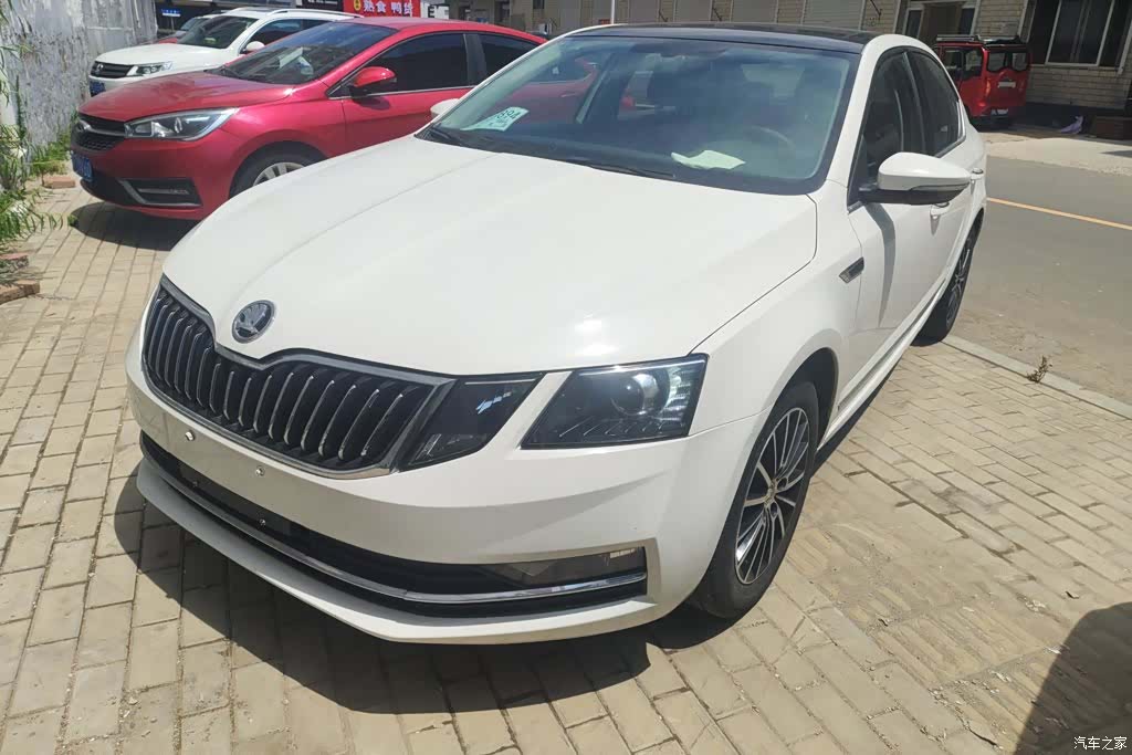 Skoda Octavia, 2017 1