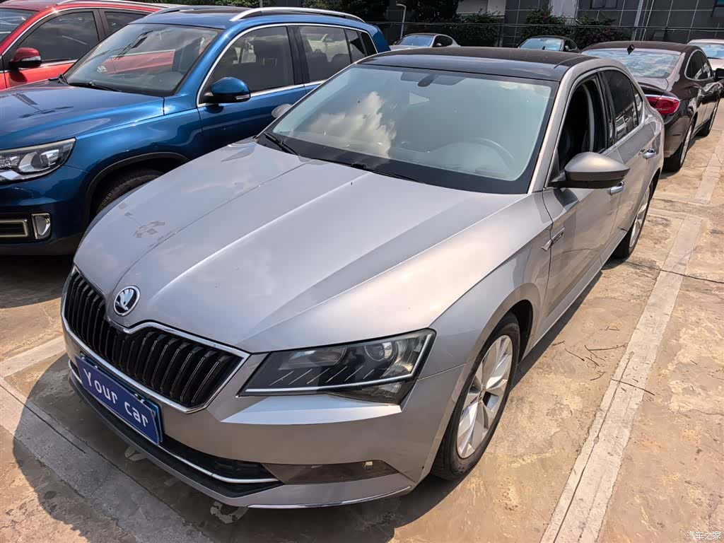Skoda Superb, 2018 1