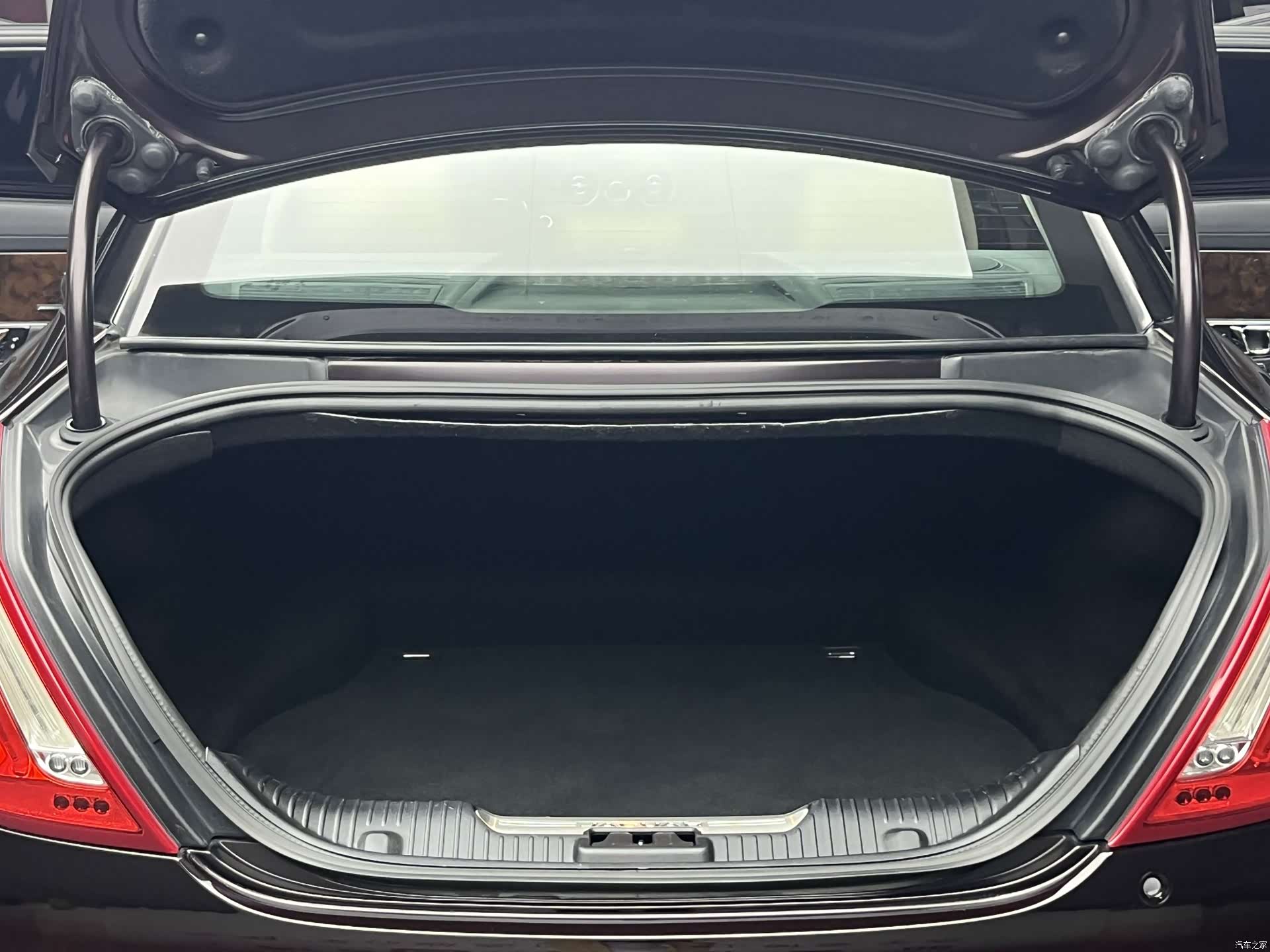 Jaguar XJ, 2015 32