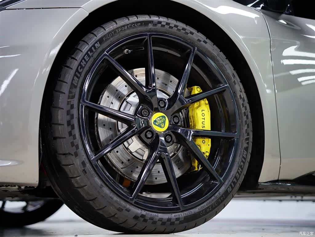 Lotus EMIRA, 2024 19