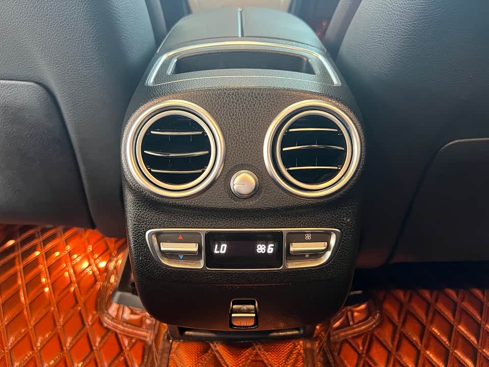 Mercedes-Benz GLC Mercedes-Benz GLC