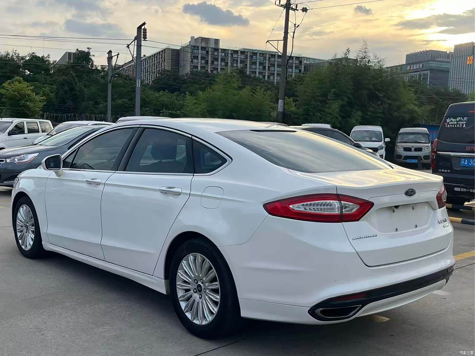 Ford Mondeo, 2014 12