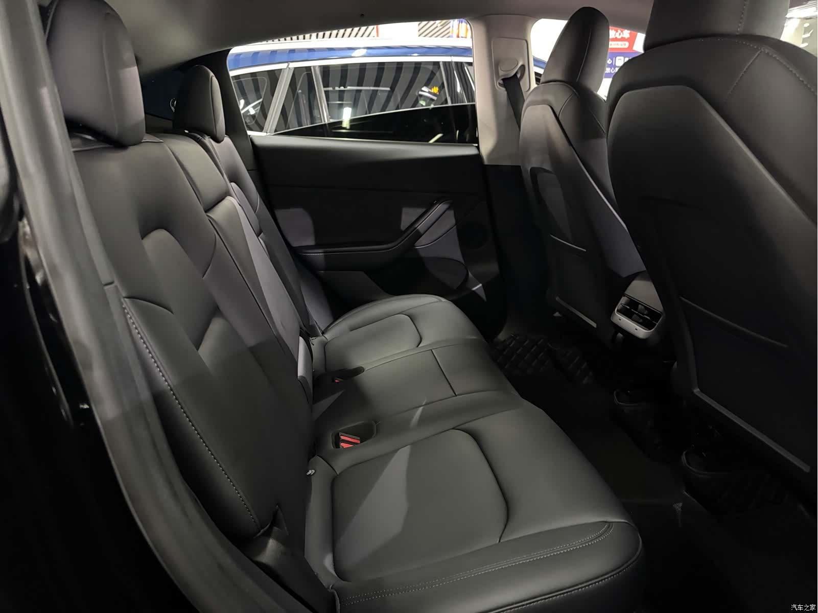 Tesla Model Y, 2022 10