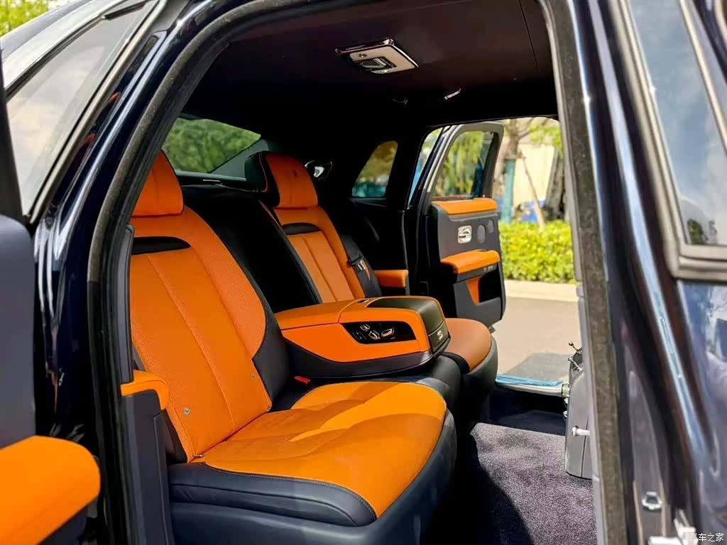 Rolls-Royce Ghost, 2023 12