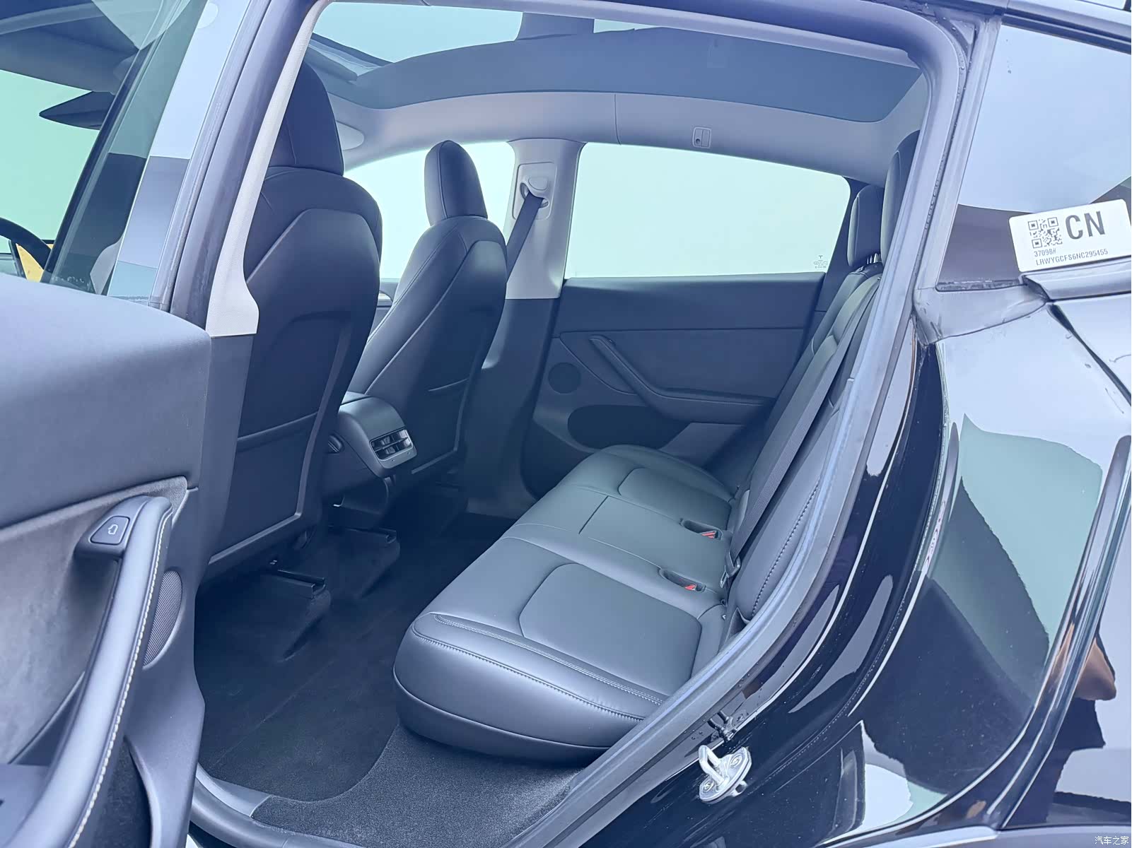 Tesla Model Y, 2022 8