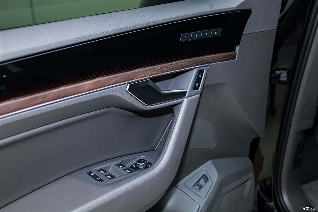 Volkswagen Touareg, 2024 16
