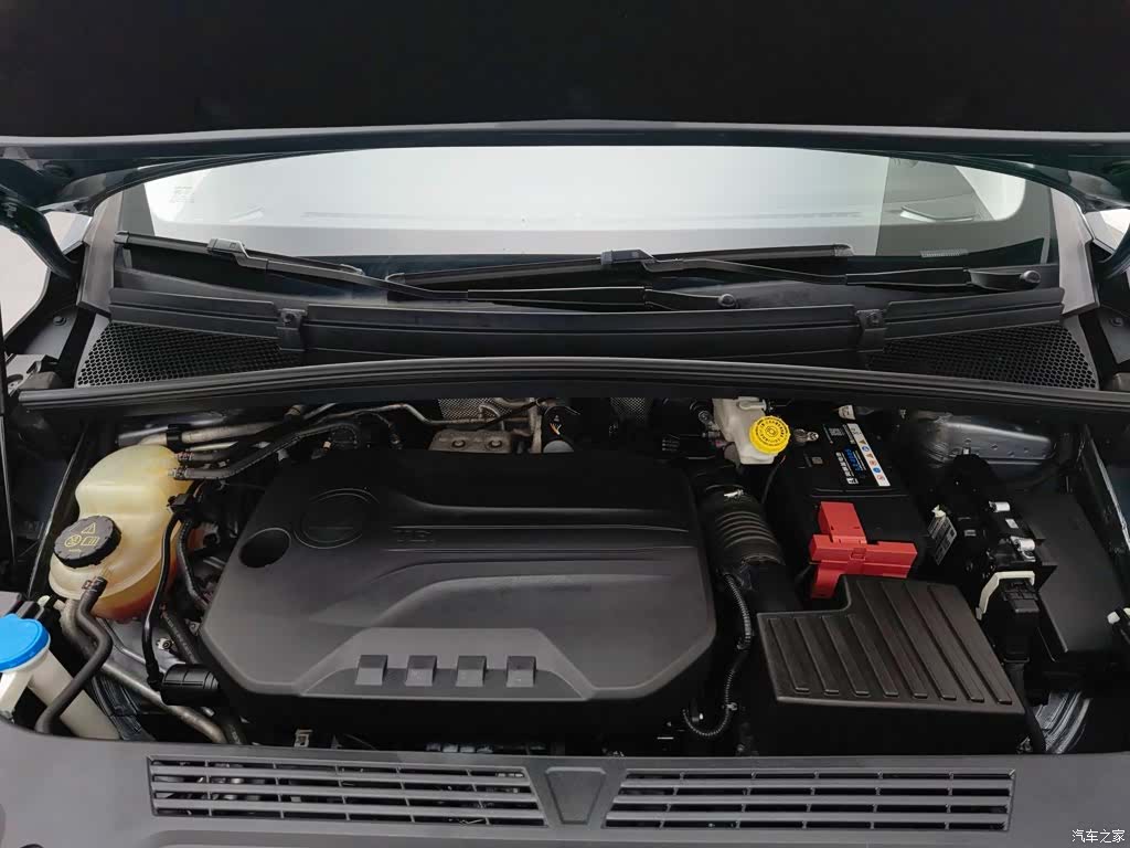 Roewe iMAX8, 2022 7