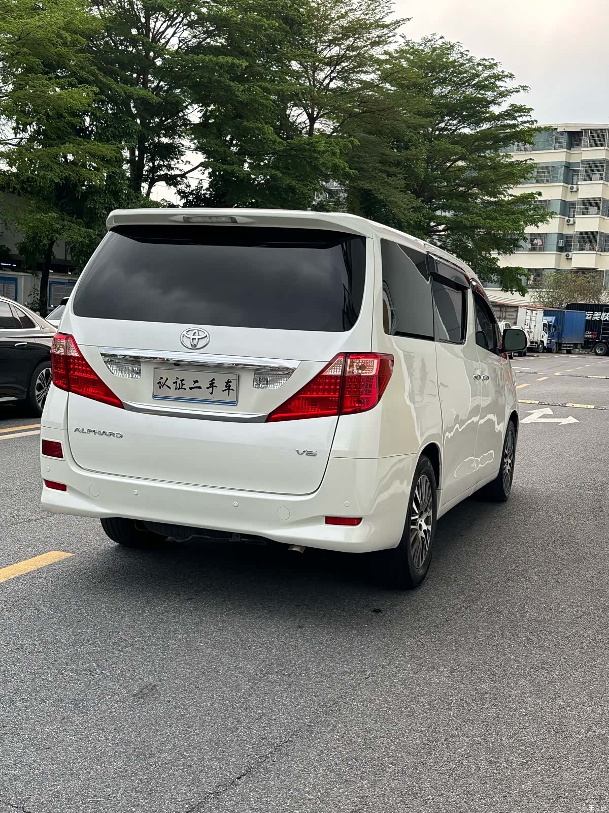 Toyota Alphard, 2011 8