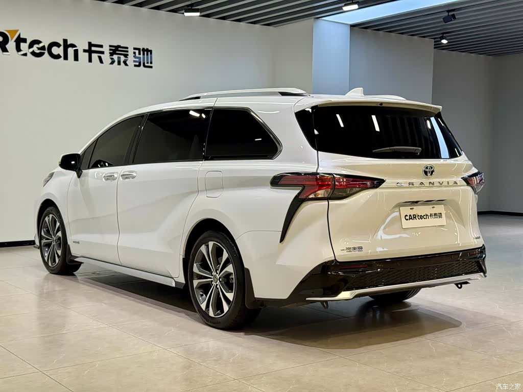 Toyota Granvia, 2024 6