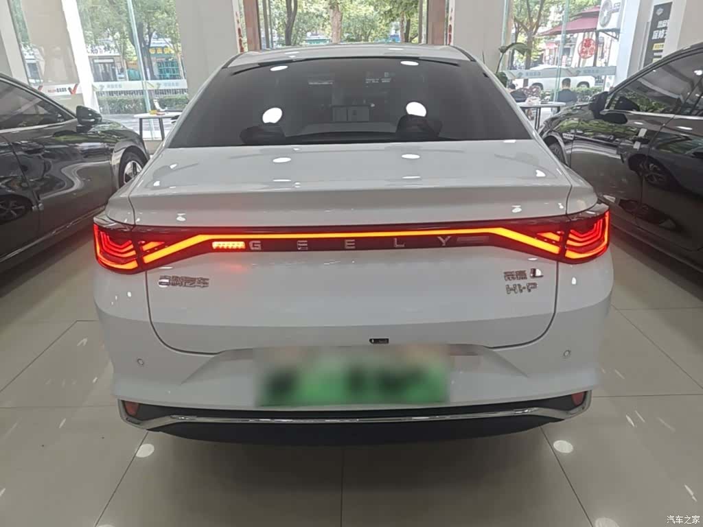 Geely Emgrand, 2025 6