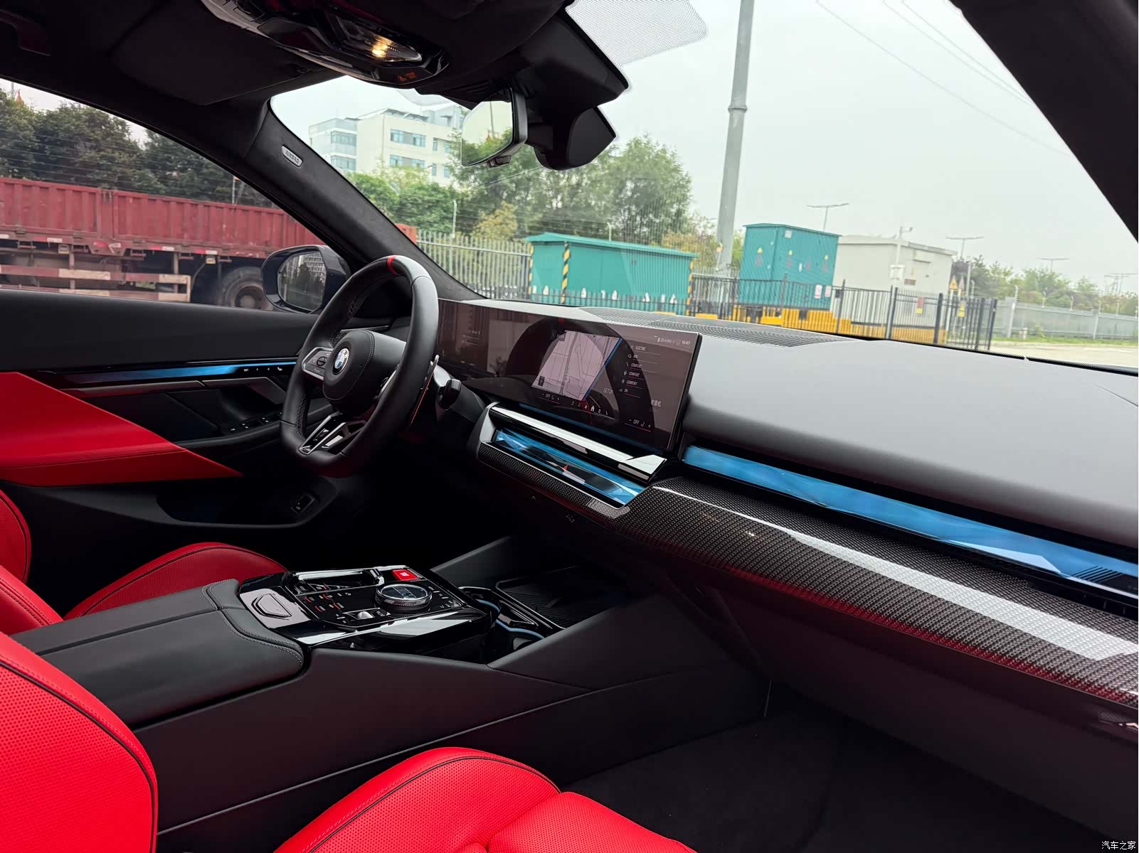BMW M5, 2025 11