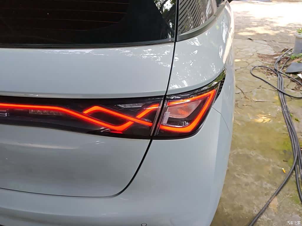BYD Dolphin, 2022 8