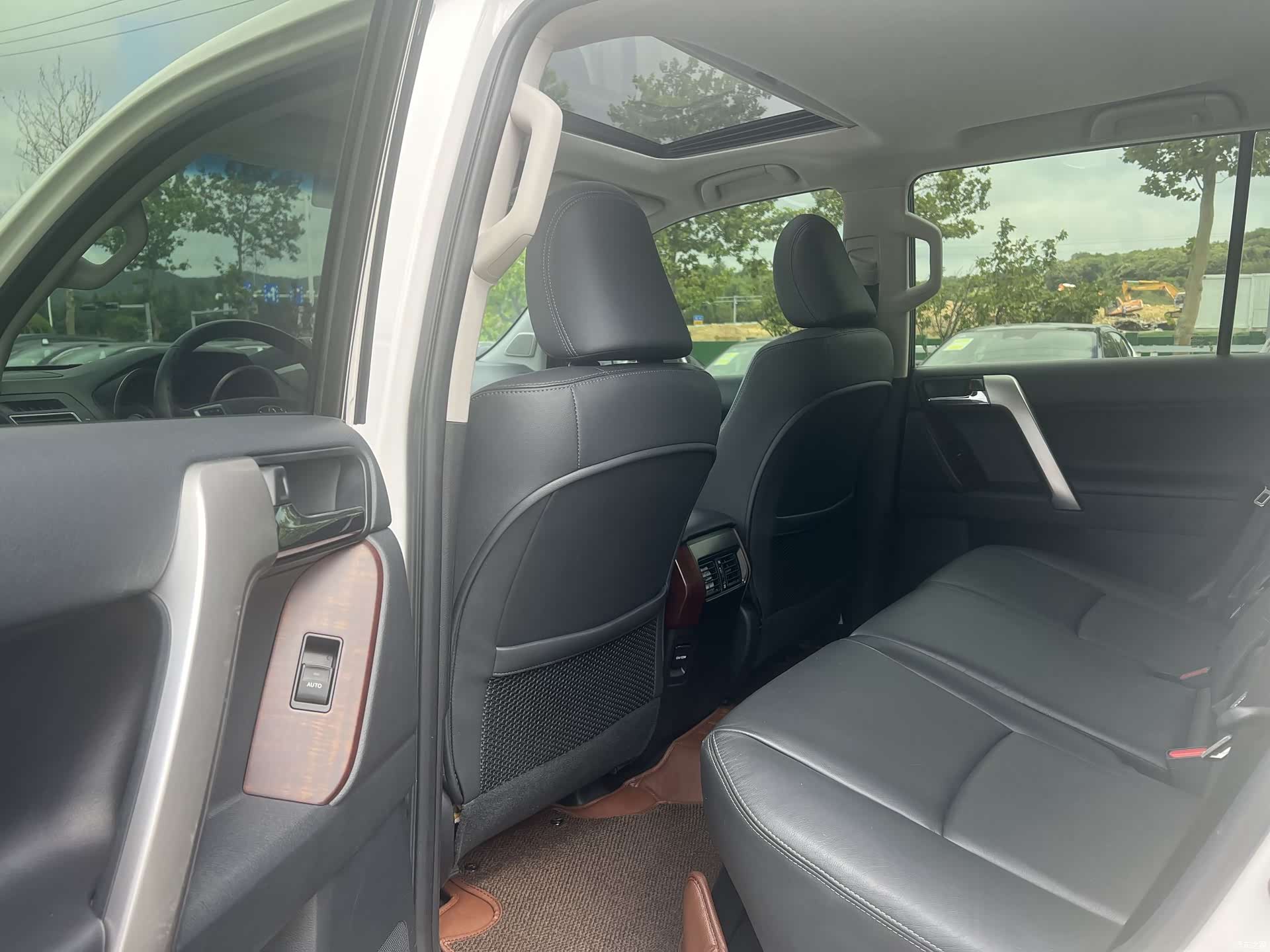 Toyota Prado, 2014 6
