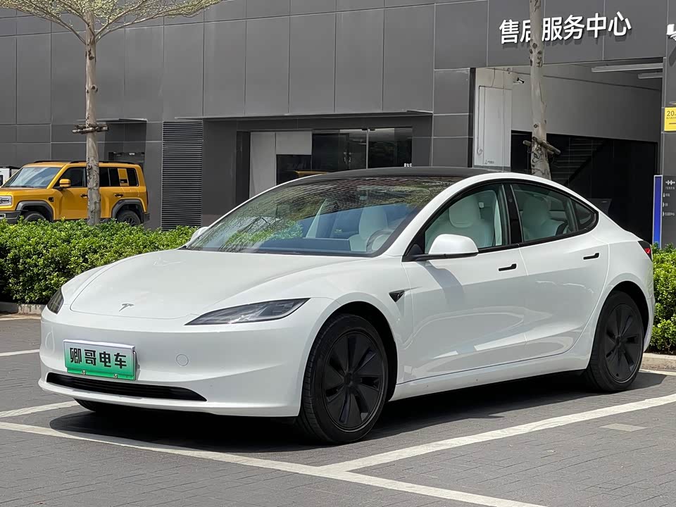 Tesla Model 3 Tesla Model 3