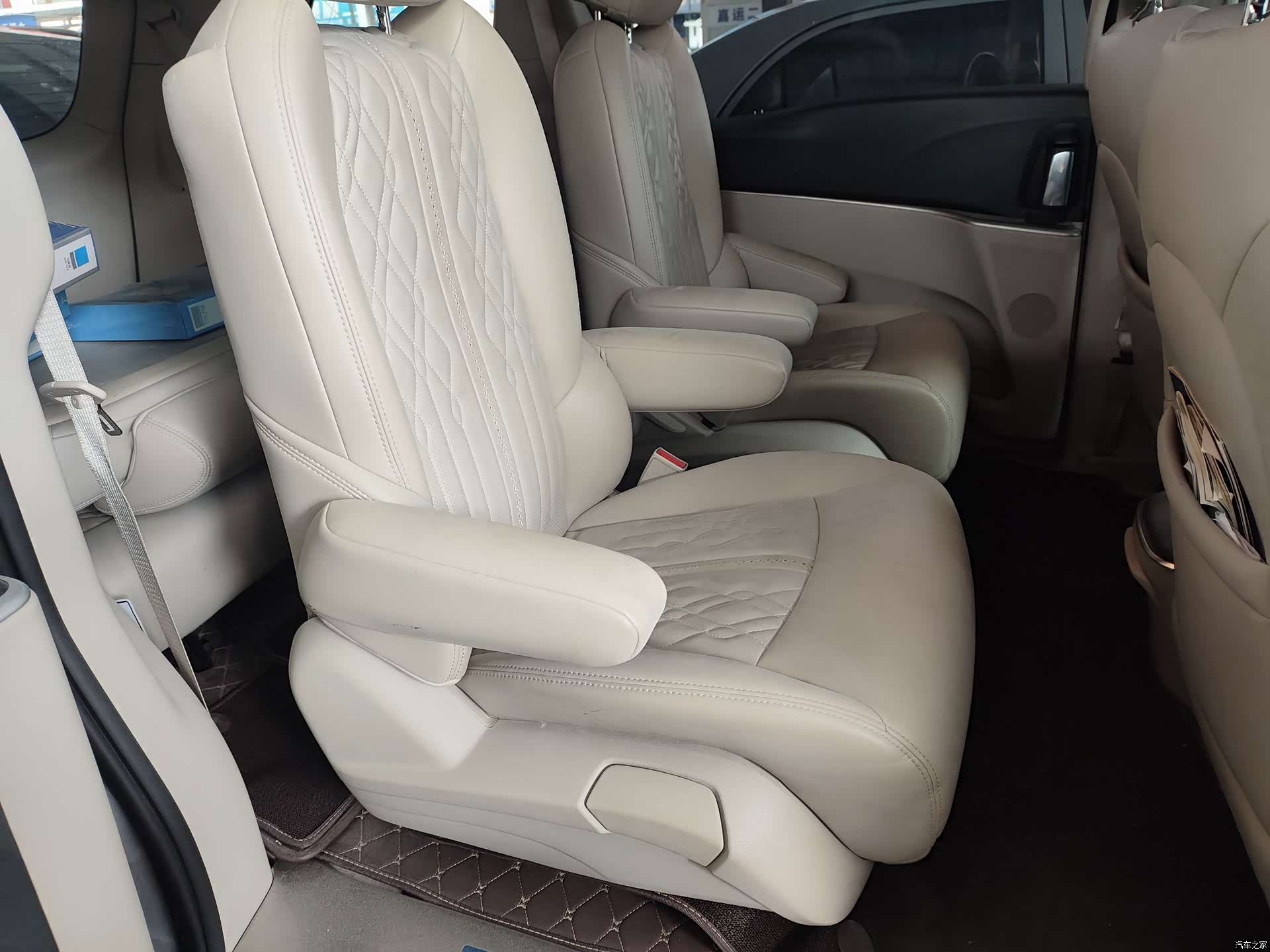 Buick GL8, 2021 10