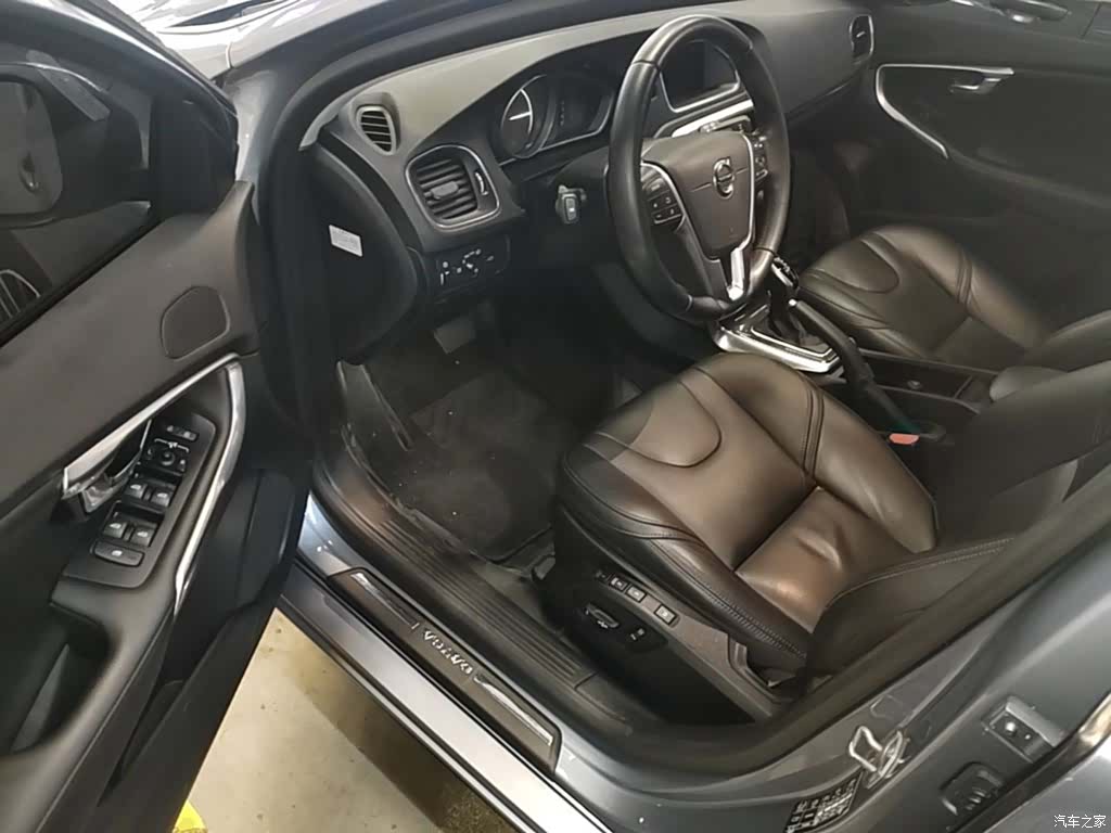 Volvo V40, 2018 16