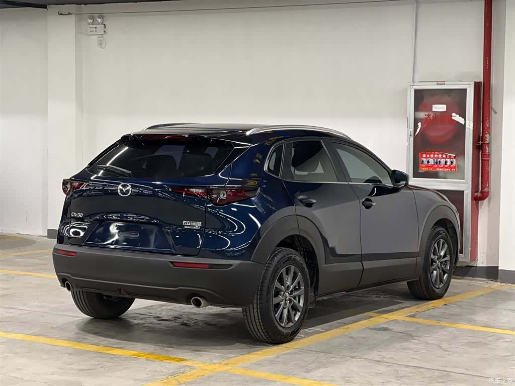 Mazda CX-30, 2021 все фото