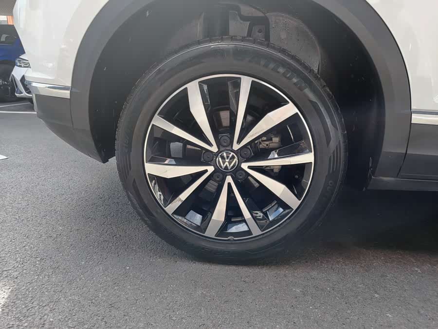 Volkswagen T-ROC 2023, фото 4