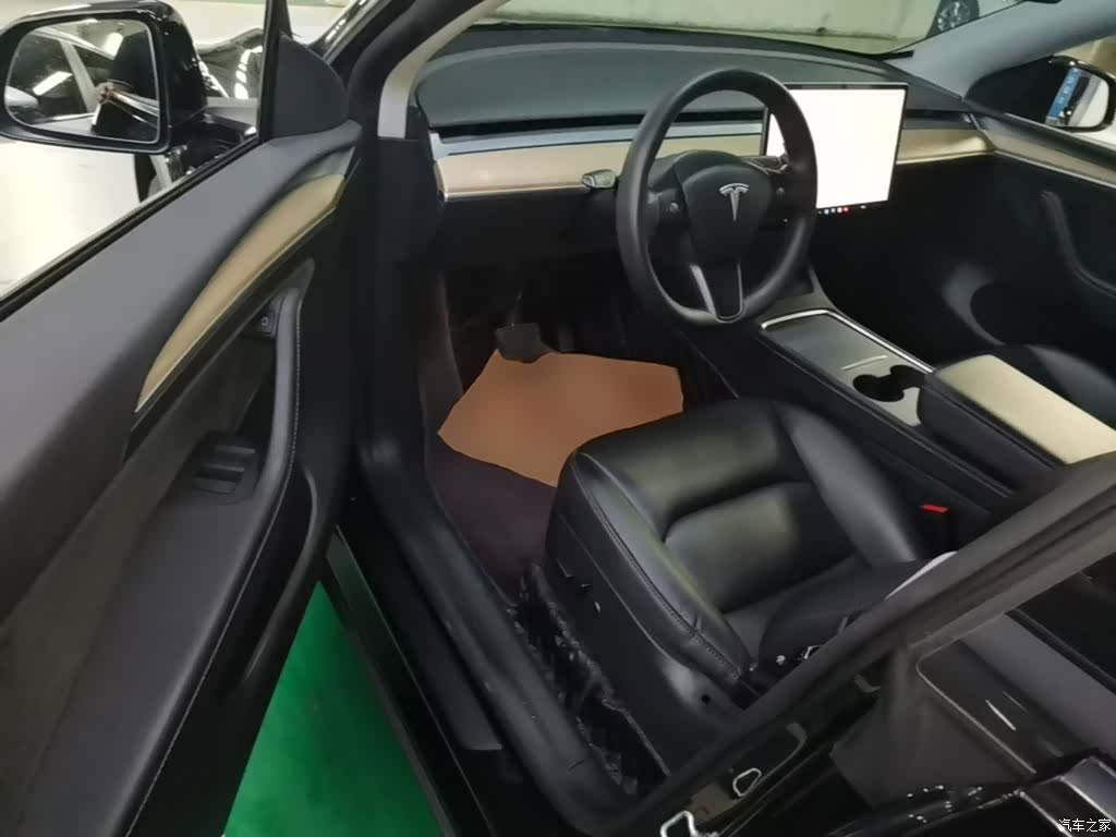 Tesla Model Y, 2021 16