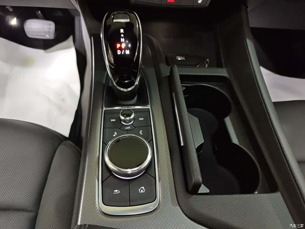 Cadillac CT5, 2026 10