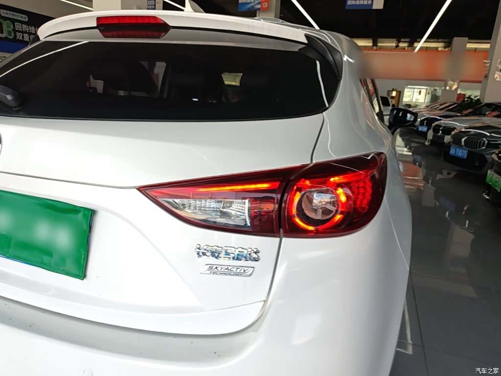 Mazda Mazda3, 2017 8
