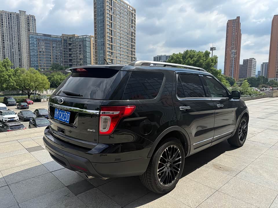 Ford Explorer Ford Explorer