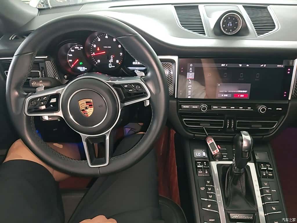 Porsche Macan, 2020 10