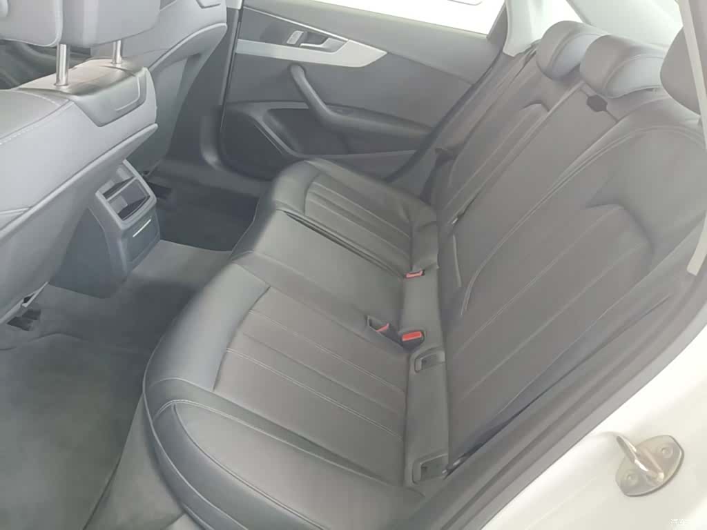 Audi A4L, 2024 24