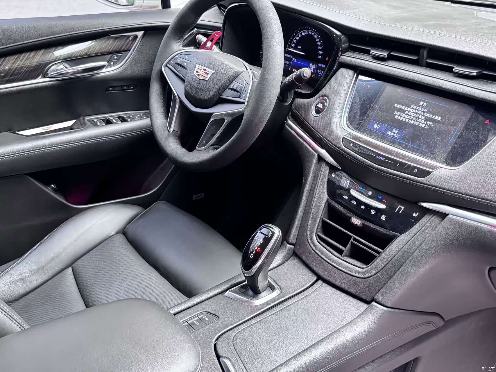 Cadillac XT5, 2017 9
