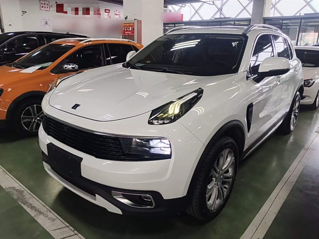 Lynk & Co 01