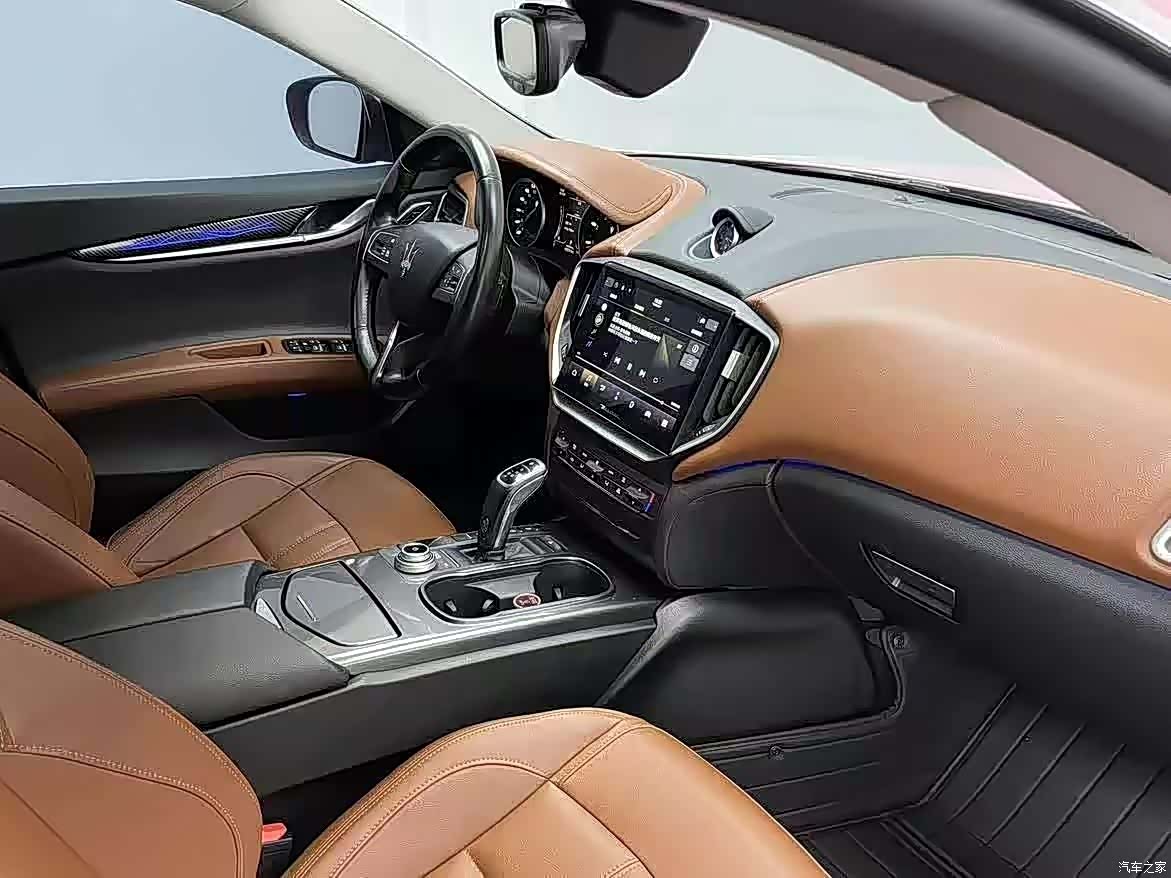 Maserati Ghibli, 2021 8