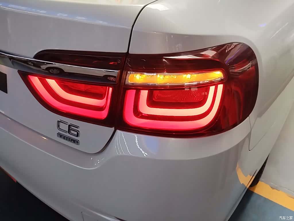 Citroen C6, 2019 8