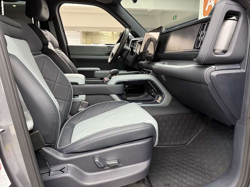 BYD Leopard 5 BYD Leopard 5