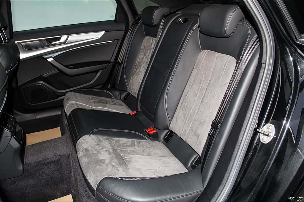 Audi A6L, 2021 32