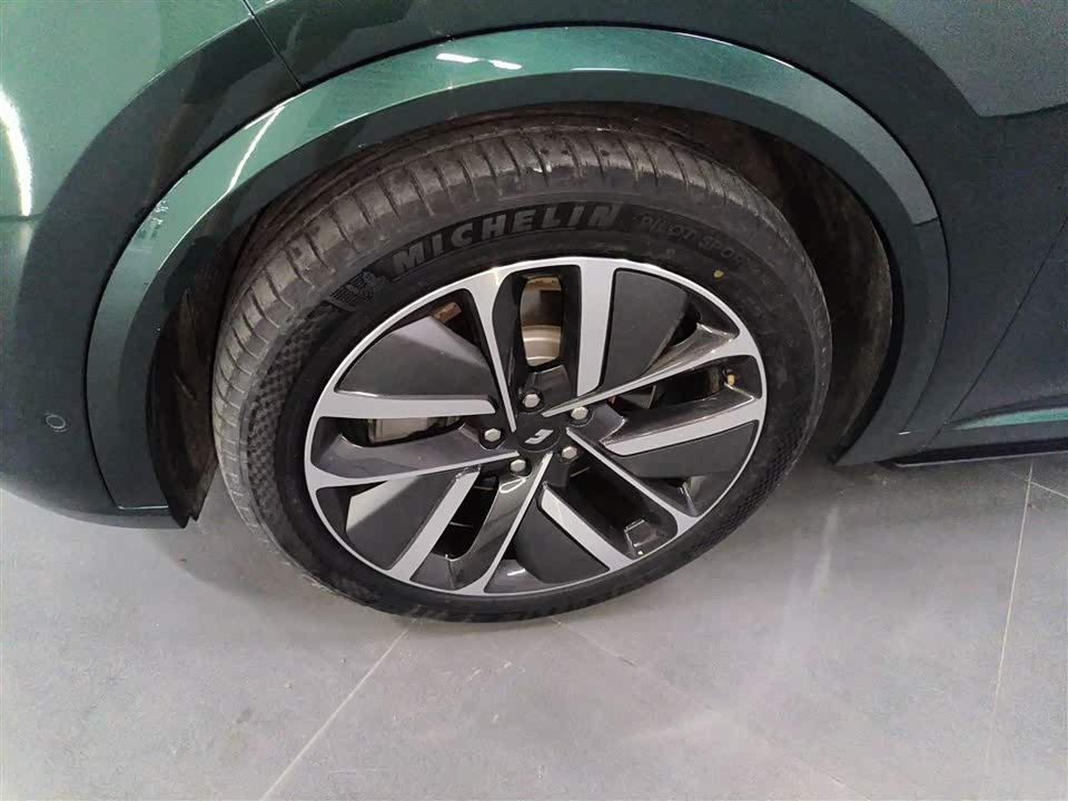 Li Auto Ideal L9
