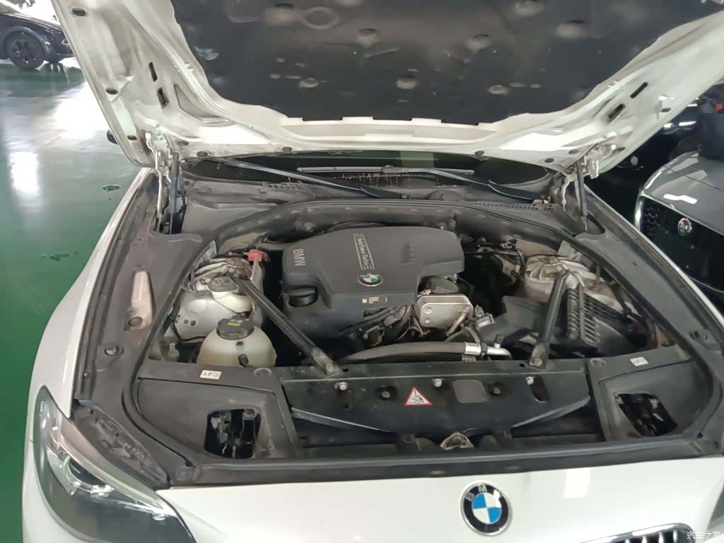 BMW 5 Series, 2015 11