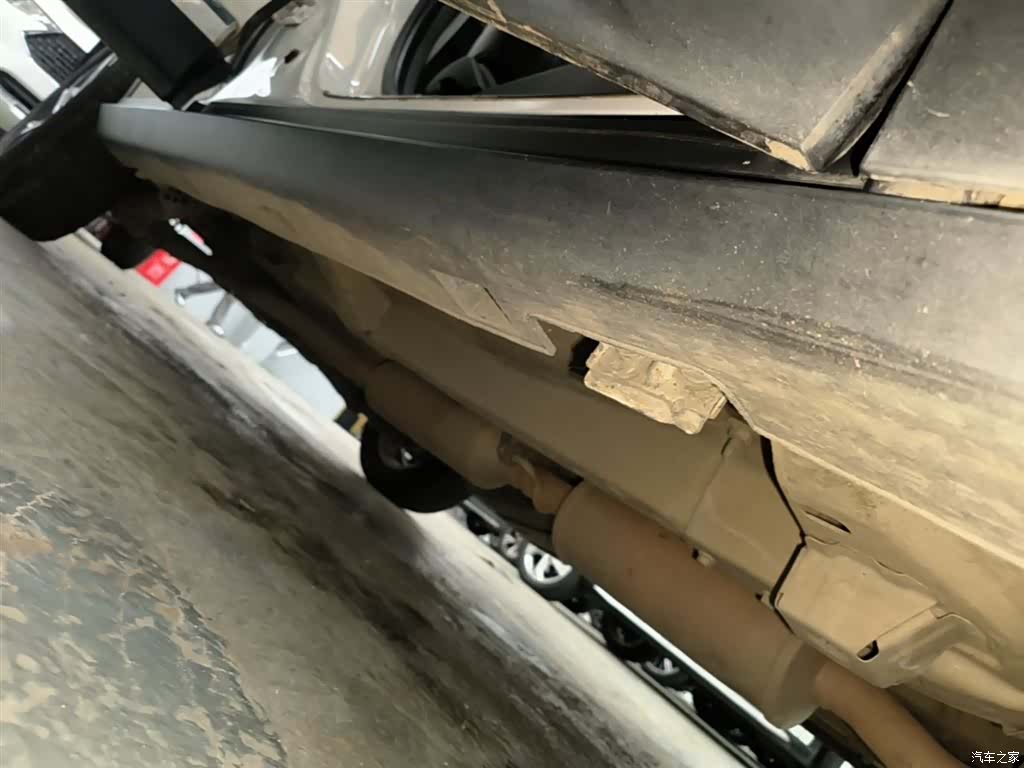 DongFeng AX7, 2019 21