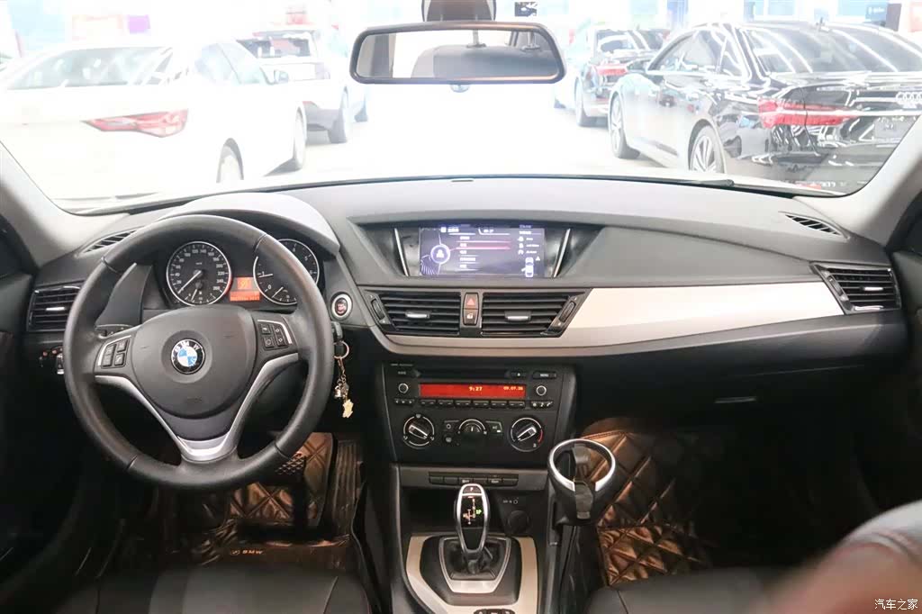 BMW X1, 2015 все фото
