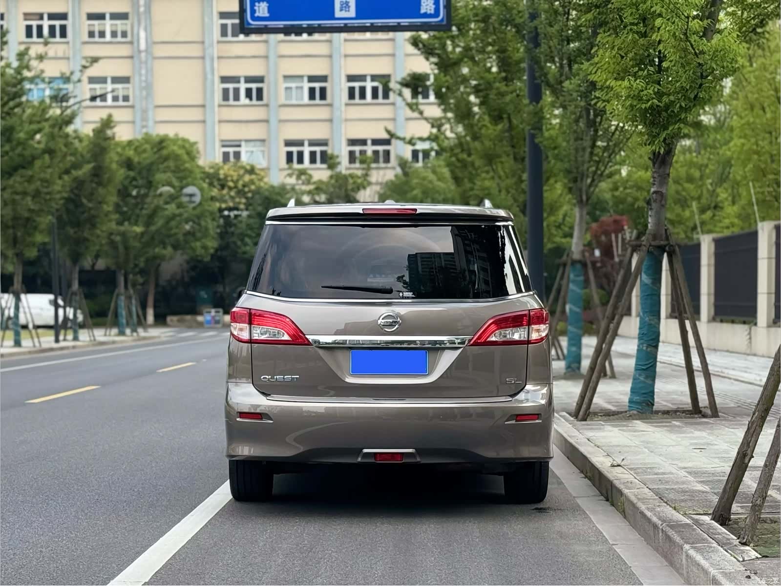 Nissan SL, 2016 все фото