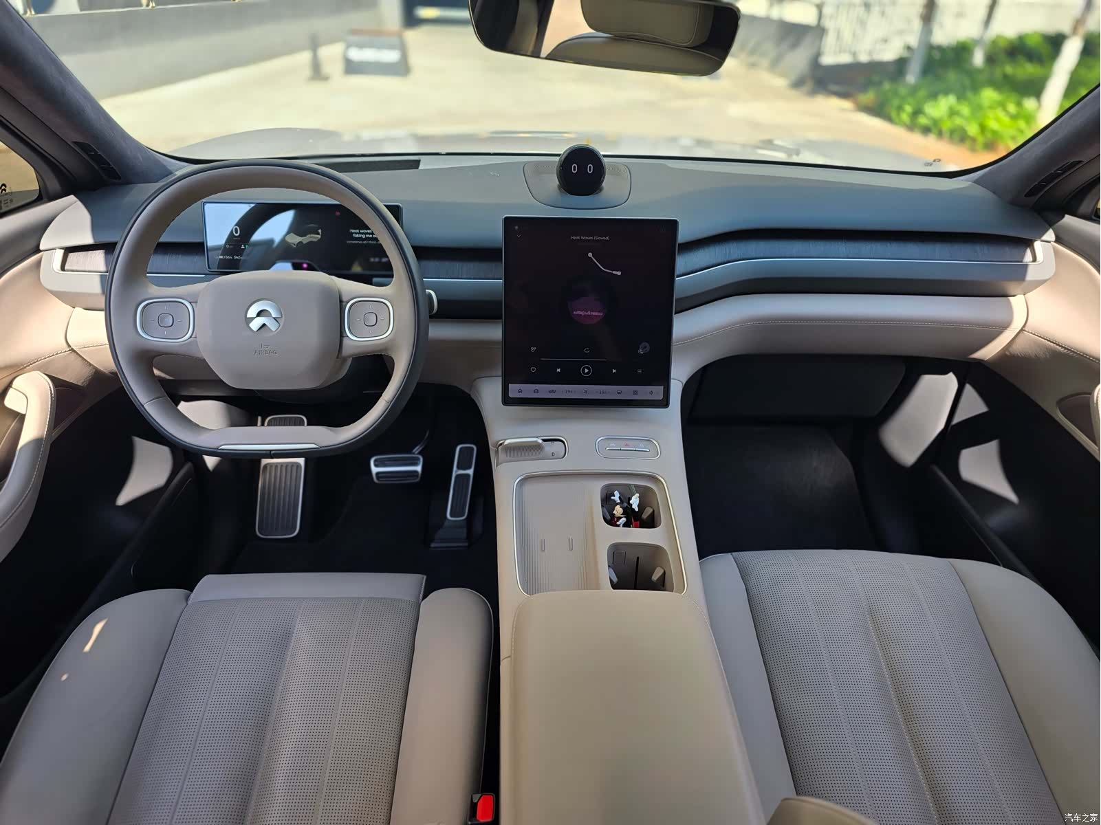 NIO ES8, 2024 13